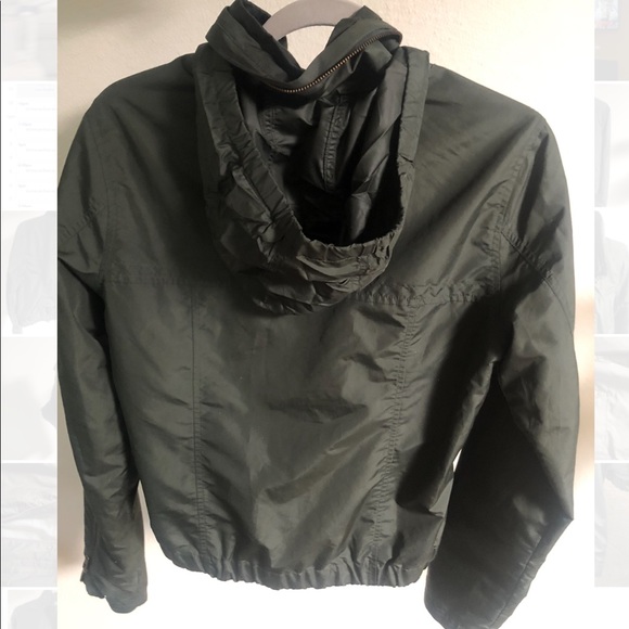 Athleta Green Windbreaker Jacket - Picture 3 of 12